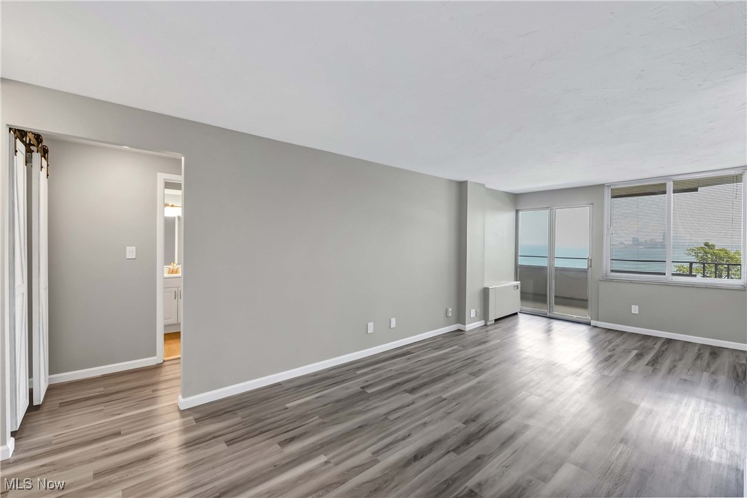 Carlyle Condo - Residential Lease