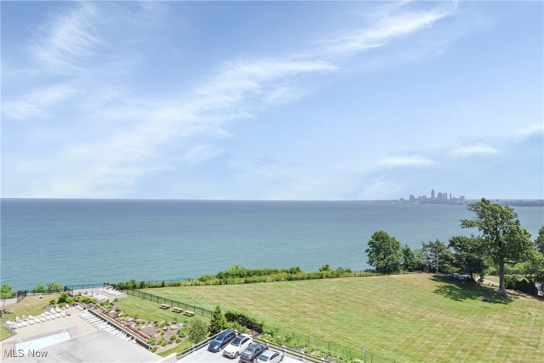 Carlyle Condo - Residential Lease