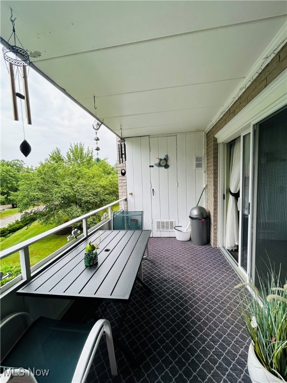 Cuyahoga Falls, Ohio 44223, United States, 2 Bedrooms Bedrooms, ,2 BathroomsBathrooms,Residential,Active,162599