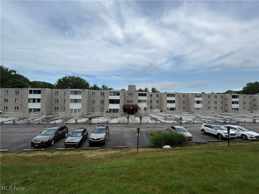 Cuyahoga Falls, Ohio 44223, United States, 2 Bedrooms Bedrooms, ,2 BathroomsBathrooms,Residential,Active,162599