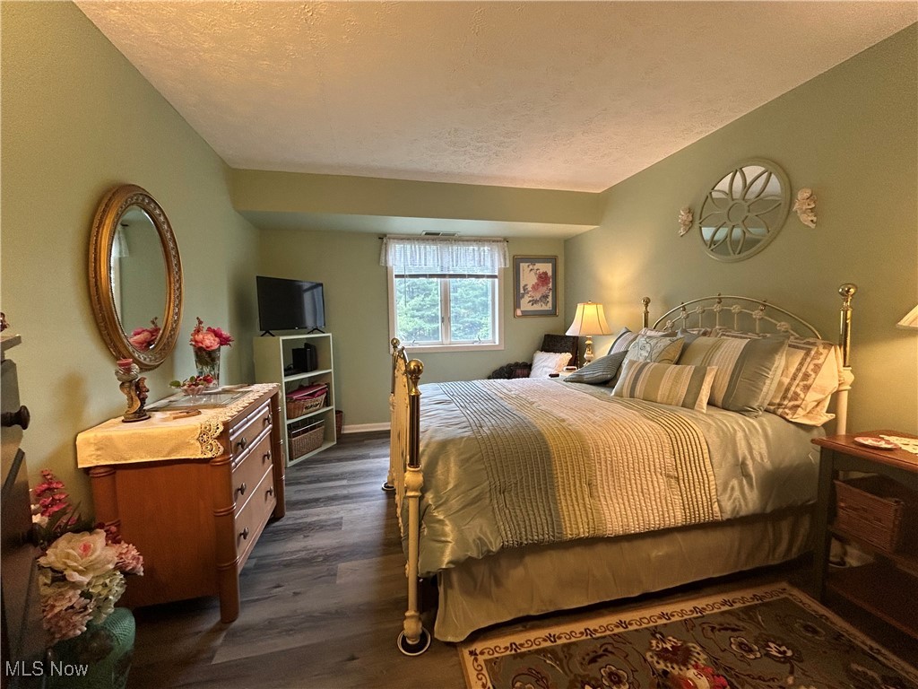 Cuyahoga Falls, Ohio 44223, United States, 2 Bedrooms Bedrooms, ,2 BathroomsBathrooms,Residential,Active,162599