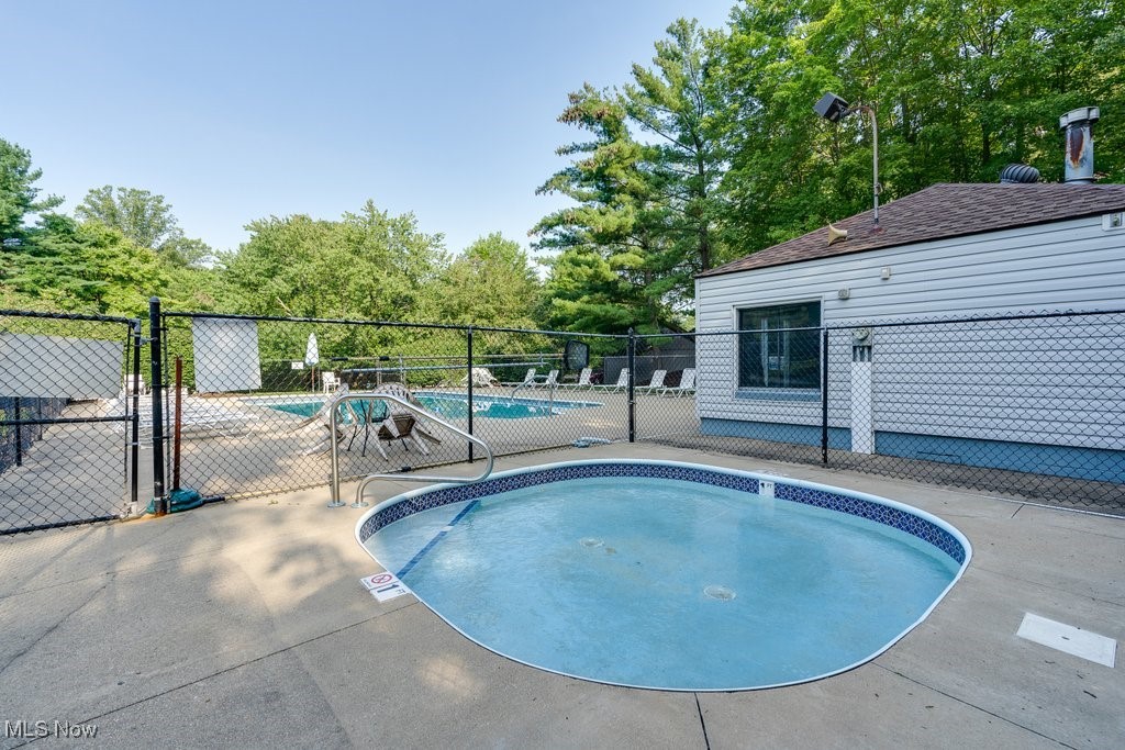 Cuyahoga Falls, Ohio 44223, United States, 2 Bedrooms Bedrooms, ,2 BathroomsBathrooms,Residential,Active,162599