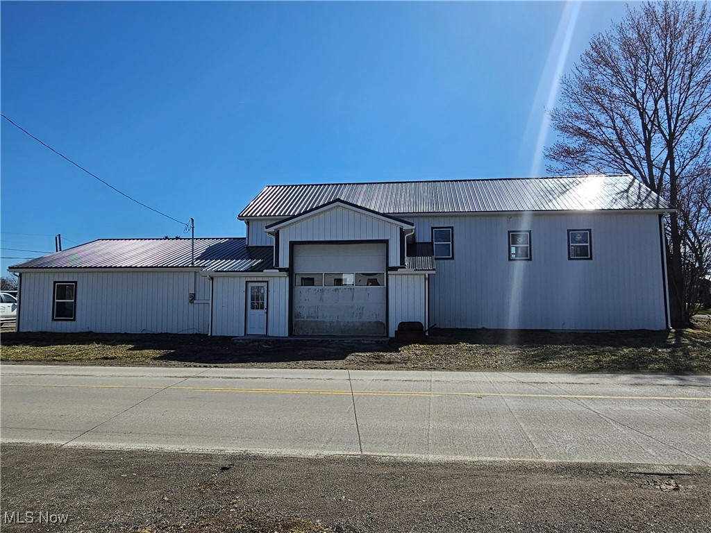 Connecticut Western Reserve - Commercial Sale