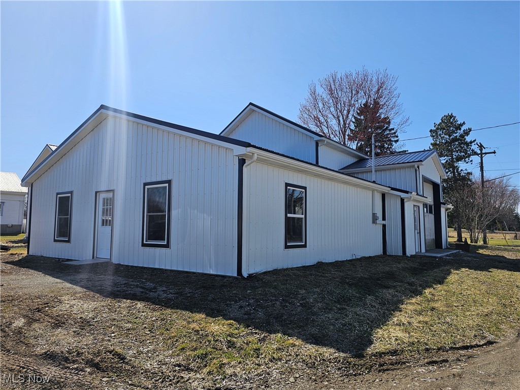 Connecticut Western Reserve - Commercial Sale