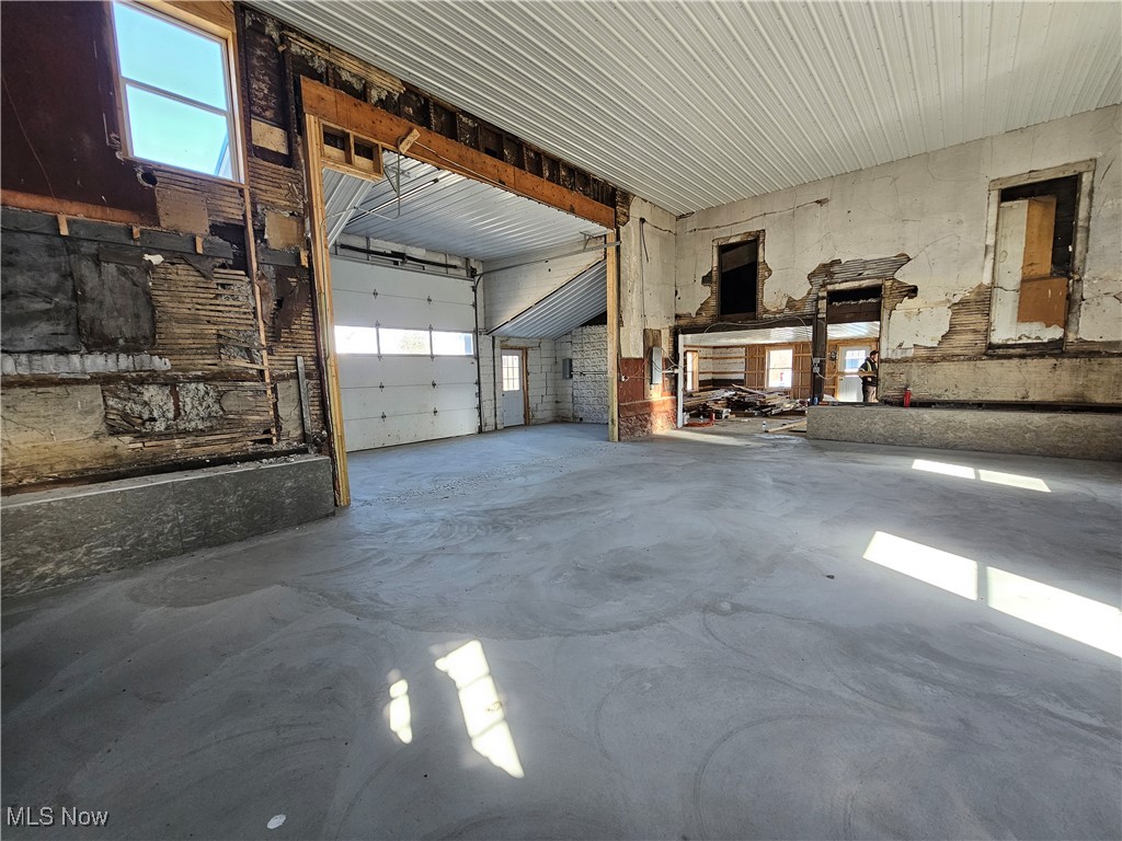 Connecticut Western Reserve - Commercial Sale