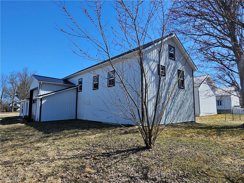 Connecticut Western Reserve - Commercial Sale