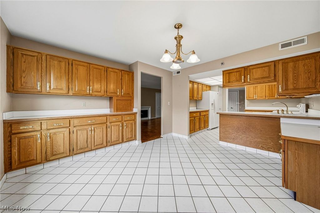 Photo of 120 Fox Hollow Drive #307, Mayfield Heights, OH 44124 (MLS # 5191753)