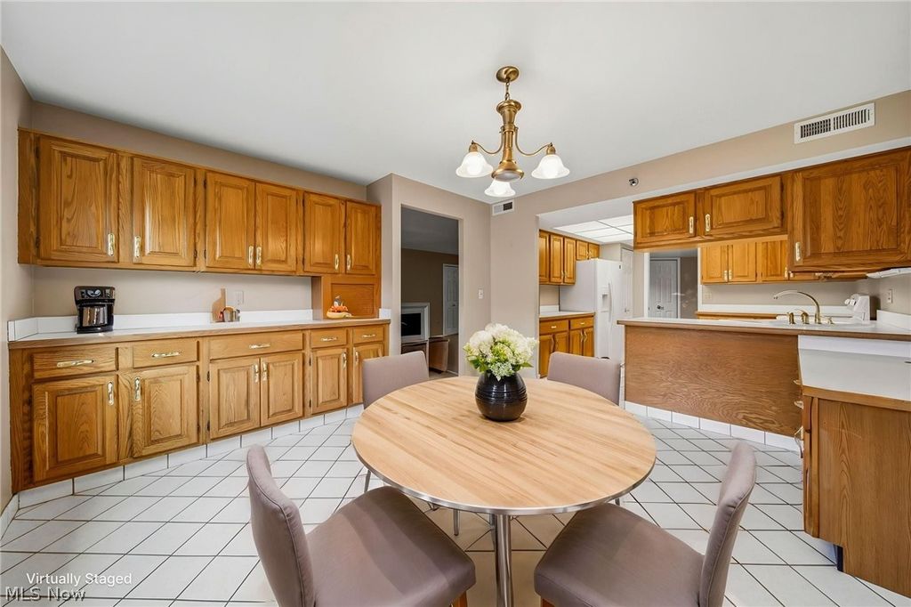 Photo of 120 Fox Hollow Drive #307, Mayfield Heights, OH 44124 (MLS # 5191753)