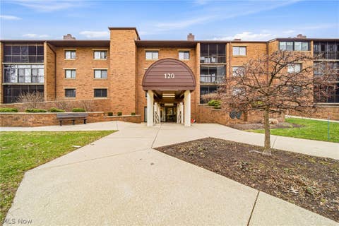 Photo for 120 Fox Hollow Drive 307