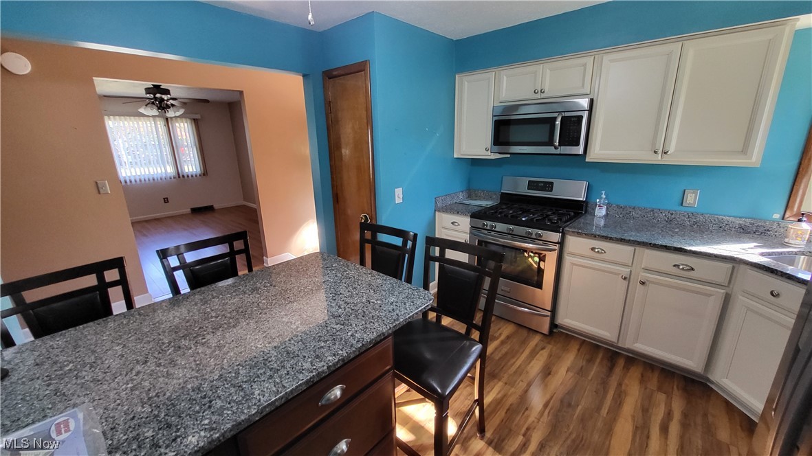 Brooklyn Heights, Ohio 44131, United States, 3 Bedrooms Bedrooms, ,3 BathroomsBathrooms,Residential,Active,231353