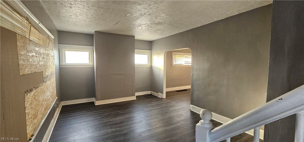 Photo of 8823 Yale Avenue, Cleveland, OH 44108 (MLS # 5208573)