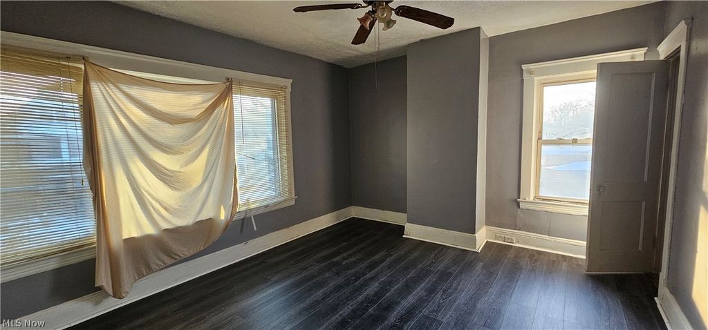 Photo of 8823 Yale Avenue, Cleveland, OH 44108 (MLS # 5208573)