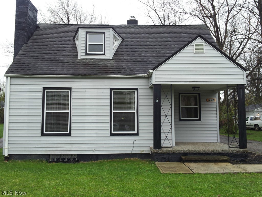 Updated Cape Cod - Single Family Home! The living room & dining area features new soft carpet and a charming fireplace. The kitchen has newer cabinets, counter-tops, new ceramic tile (appliances-not included), newer hot water tank, newer furnace, and central air!!
The main floor consists of 2 bedrooms with an updated bath. On the second floor, a third bedroom along with a spacious master suite. Partially finished basement with another full bath including a glass block shower! Newer windows, security doors, large backyard, 2 car garage...Come see for yourself!!
Leasing qualifications are good credit, stable employment - security deposit, first & last month's required. Tenant must setup an account with the water company prior to move-in date. No pets, no section 8.
>>OPEN HOUSE: Saturday, May 23, 2015 from 1-2pm<<