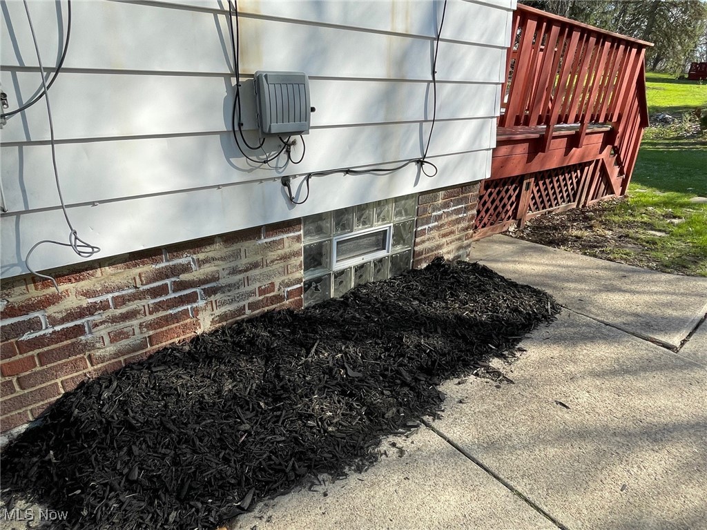 5073 Greenhurst Drive, Maple Heights, Ohio image 3