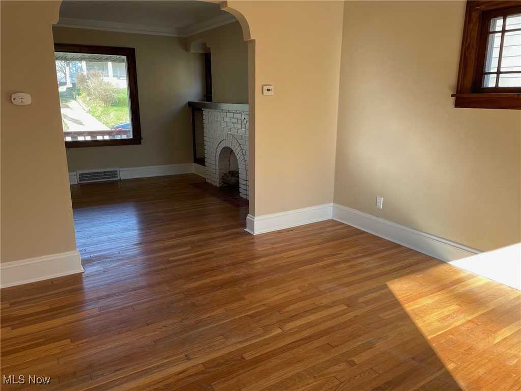 5073 Greenhurst Drive, Maple Heights, Ohio image 17