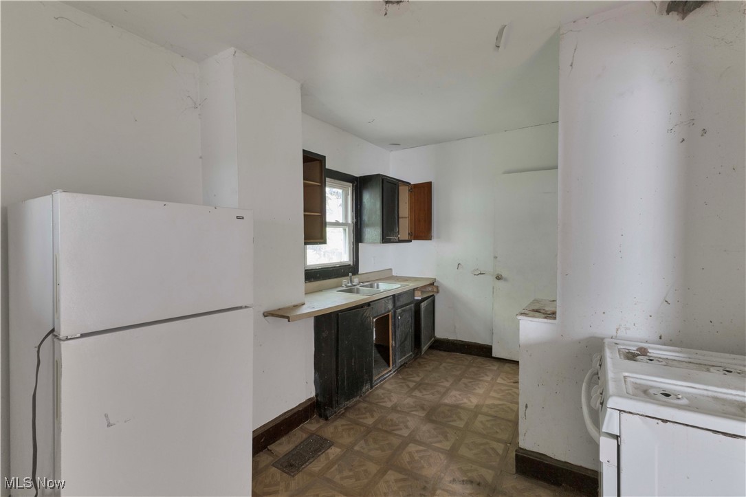 2113 W 104th Street