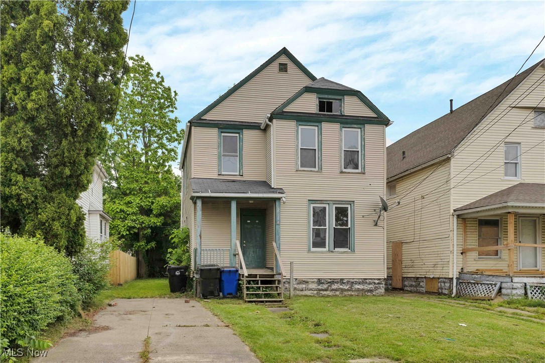2113 W 104th Street