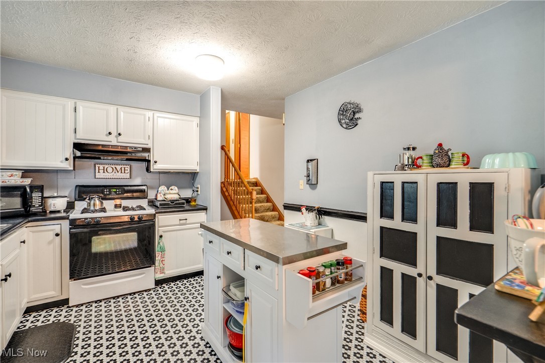 1429 Tomilu Drive, Girard, Ohio image 3