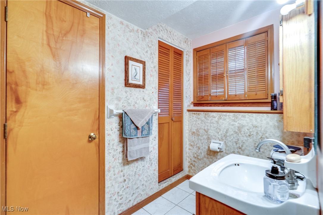 1429 Tomilu Drive, Girard, Ohio image 22