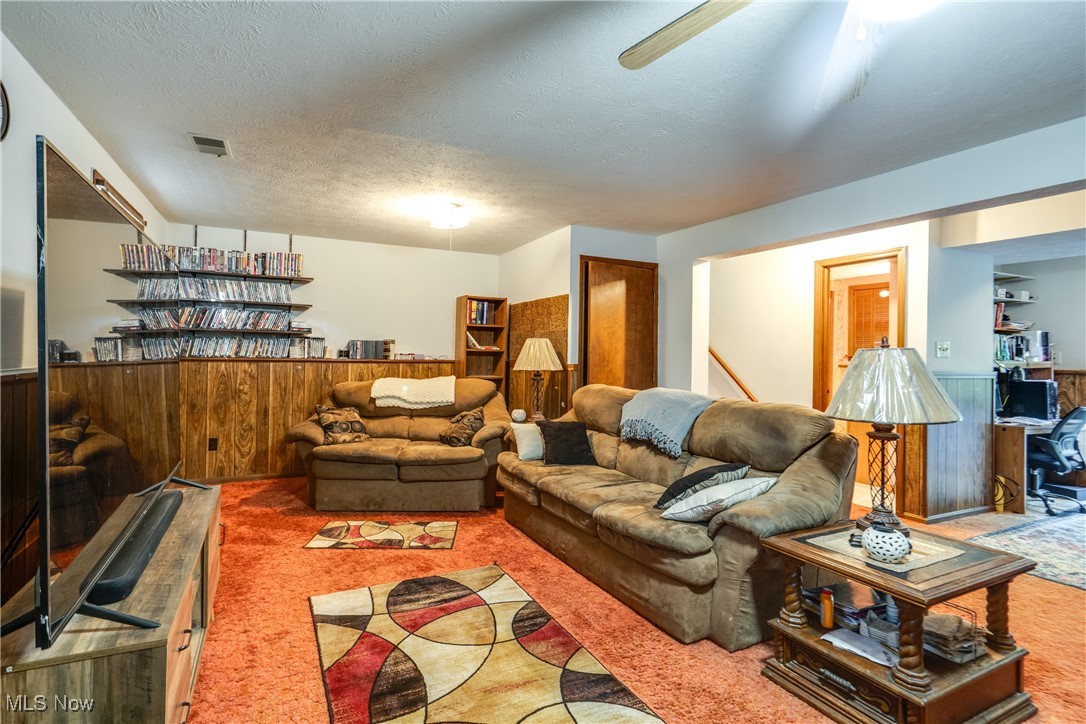 1429 Tomilu Drive, Girard, Ohio image 26