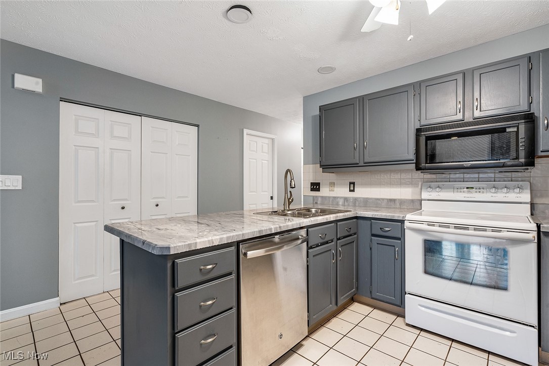 Cross Creek Condo - Residential