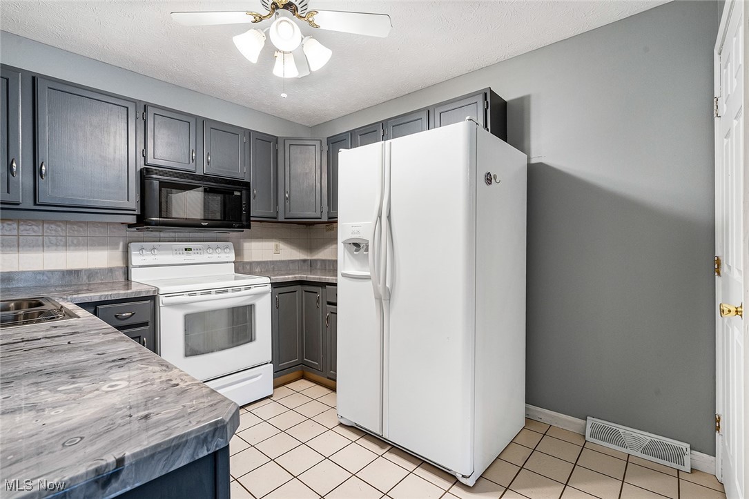 Cross Creek Condo - Residential