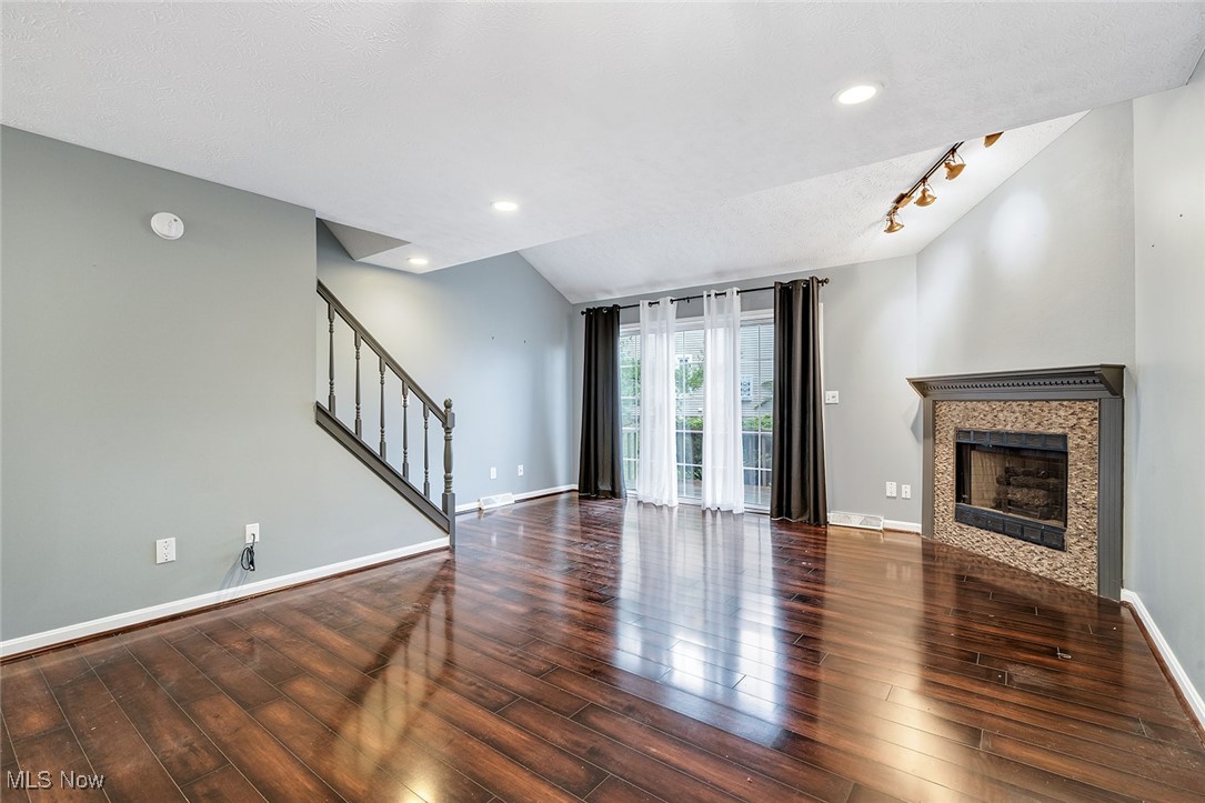 Cross Creek Condo - Residential