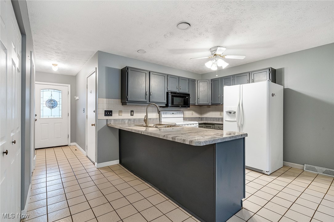 Cross Creek Condo - Residential