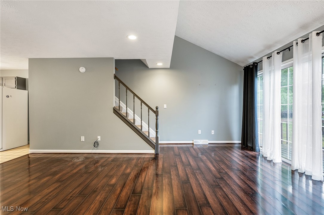 Cross Creek Condo - Residential