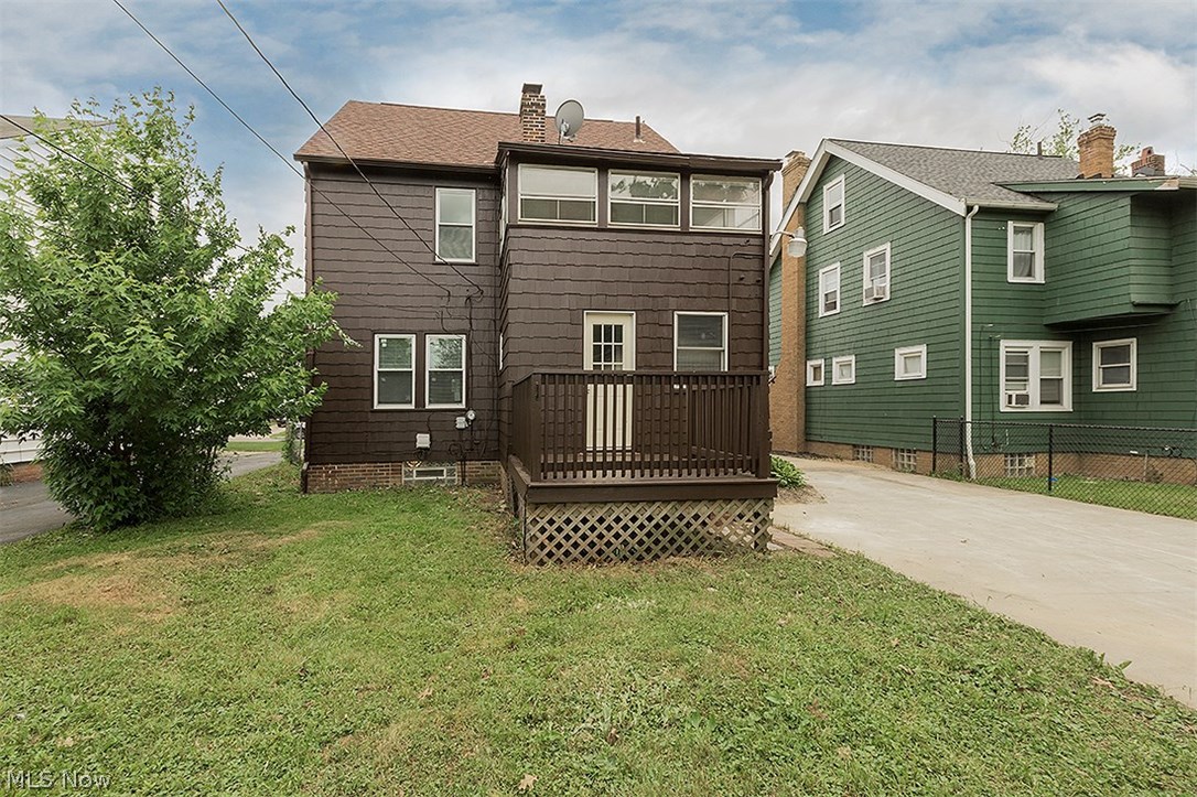 B J Luceys - Residential