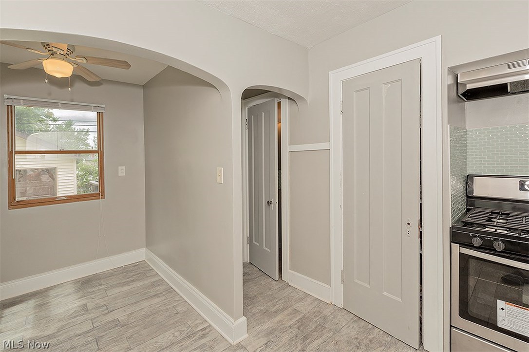 B J Luceys - Residential