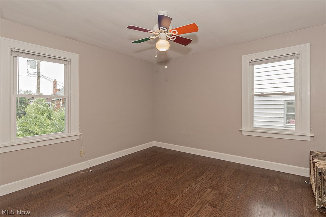 B J Luceys - Residential