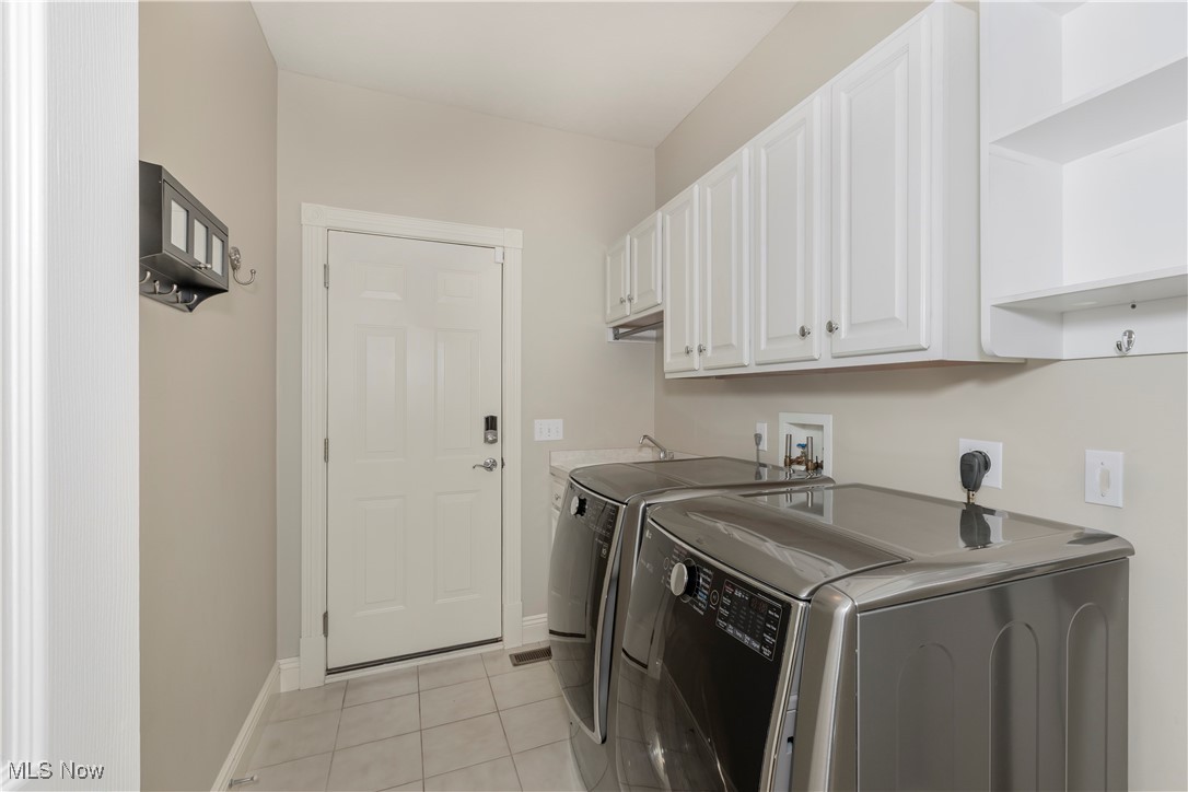 38185 Drury Lane, Willoughby, Ohio image 14