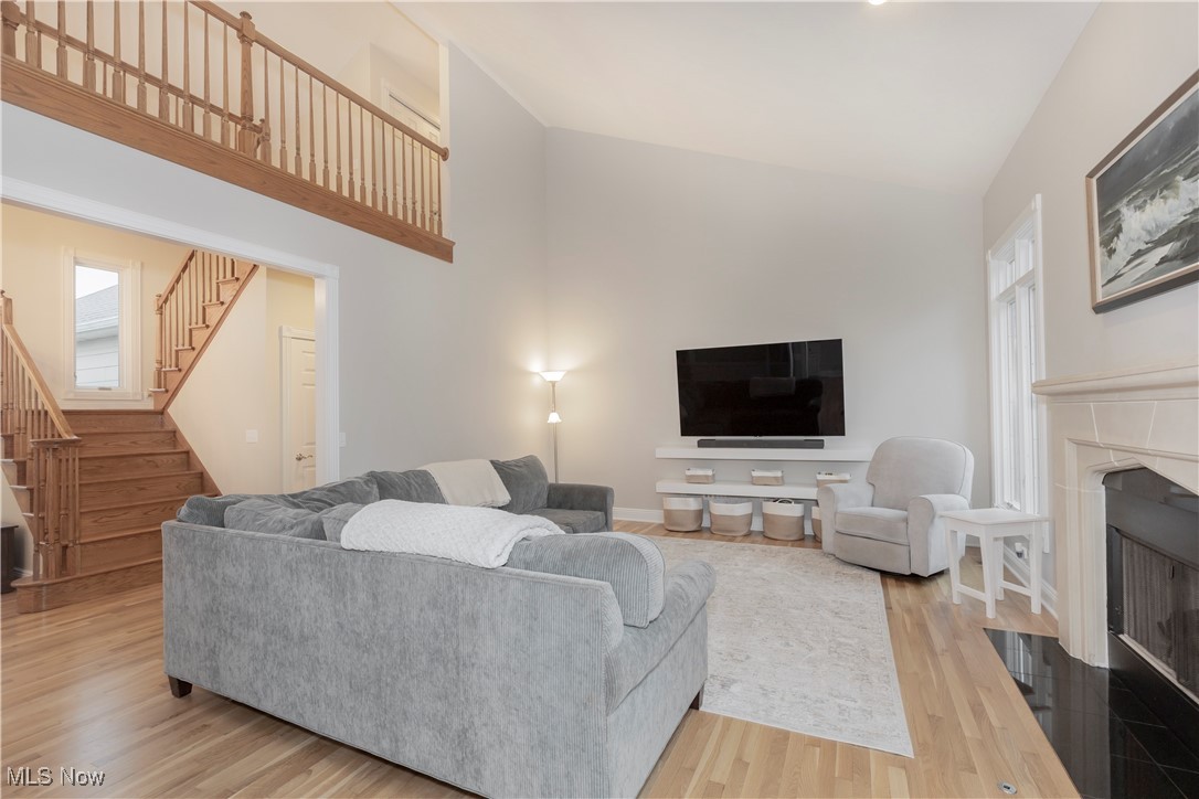 38185 Drury Lane, Willoughby, Ohio image 3
