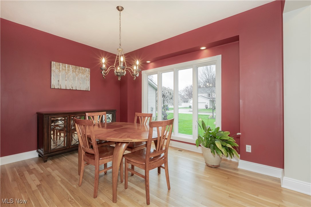38185 Drury Lane, Willoughby, Ohio image 12