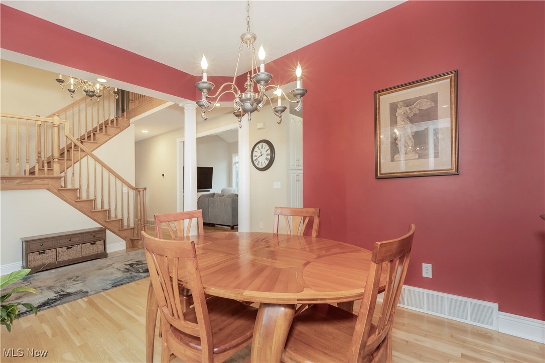 38185 Drury Lane, Willoughby, Ohio image 13