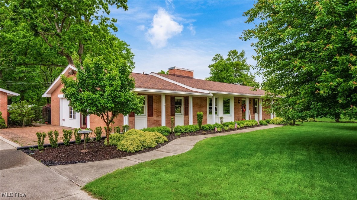 2617 Center Drive, Zanesville, Ohio image 1