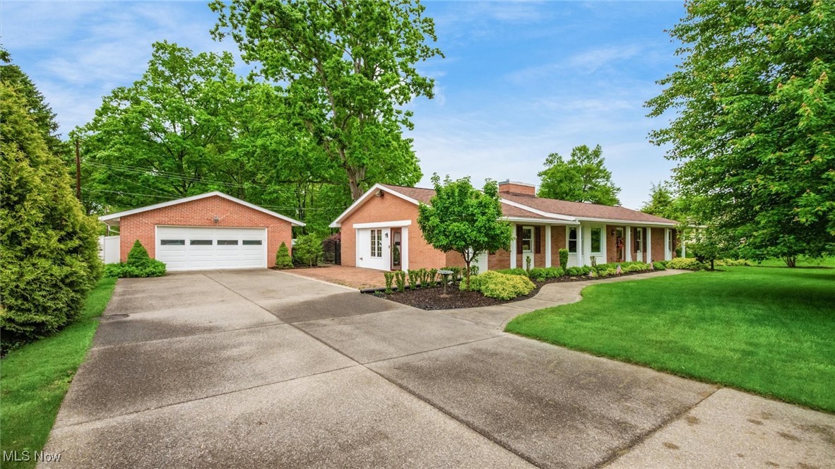 2617 Center Drive, Zanesville, Ohio image 3