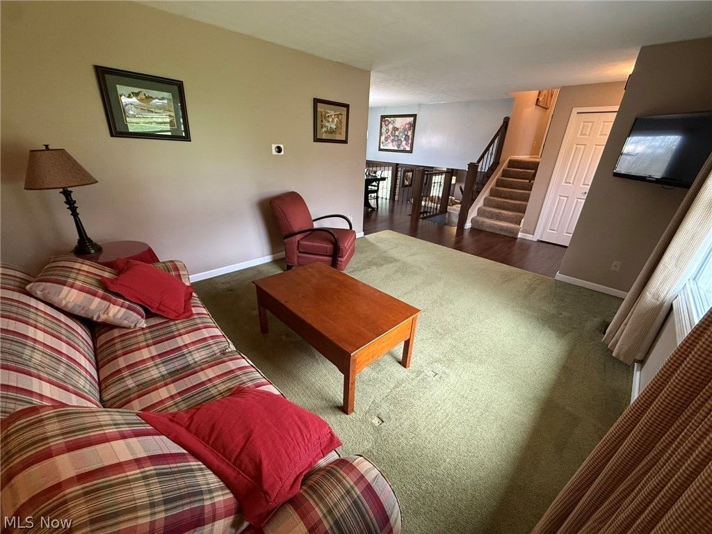 Photo of 3135 Circleview Drive NW, Dover, OH 44622 (MLS # 5195556)