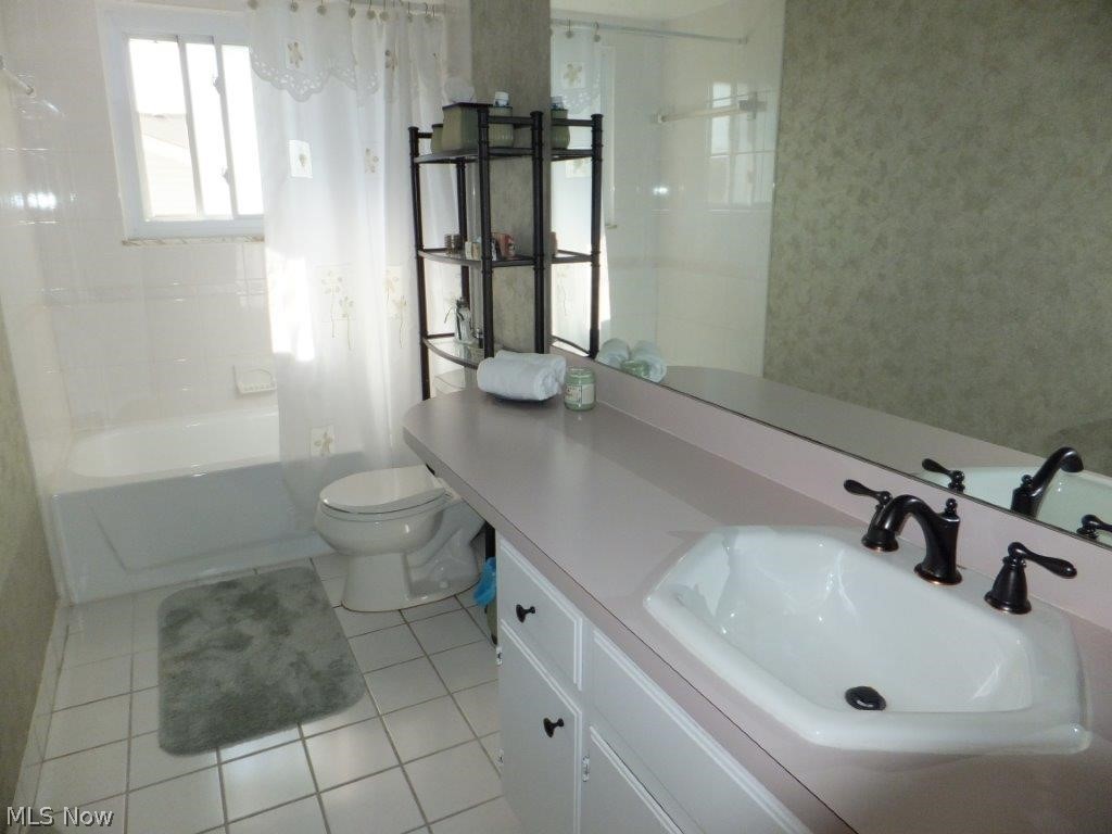 Charles 02 - Residential