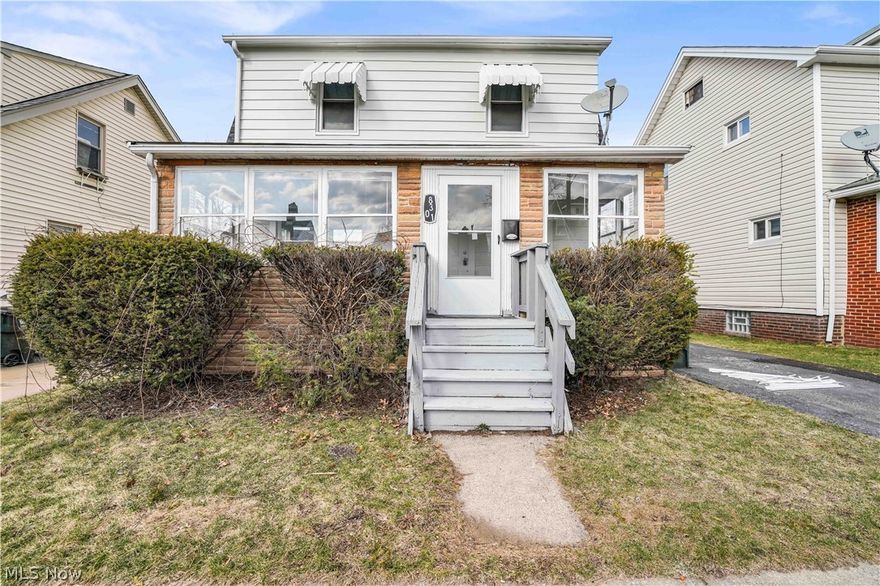 8301 Vista Ave, Garfield Heights - Spacious 3 bed 1 bath single family home! //

$ 1400 rent / $ 1400 deposit //
$49 application fee per adult //
1-2 pets OK with approved PetScreening and PetFee.(Some breed restrictions apply per HUD guidelines). //
NO SMOKING //
1 time $149 non-refundable set up fee paid at lease signing //

$30/month required resident benefit package; can include personal property/liability insurance for an additional $5/month for $35/month total. //

All applicants are required to fill out a PetScreening application, found on our website directly on the application before being processed. Even if you have NO pets - this application must be filled out. One time, non-refundable pet fee of $200-500 per animal applies to all pets & must be paid prior to or when you pay your first month rent. (No fee for qualified assistance animals). //

Our application is processed through secure site: Findigs, and they require ID and income verification. Without this, your application will not be processed. They offer 24/7 chat support on their application directly if you have any questions. //

BEDROOMS: 3 //
BATHROOMS: 1 //
APPLIANCES PROVIDED: Microwave and dishwasher //
UTILITIES / RESIDENT RESPONSIBILITY: Residents are responsible for all utilities including: water/sewer/trash, gas & electric and are responsible to maintain lawn care, maintenance & snow removal. //

Serious inquiries only.