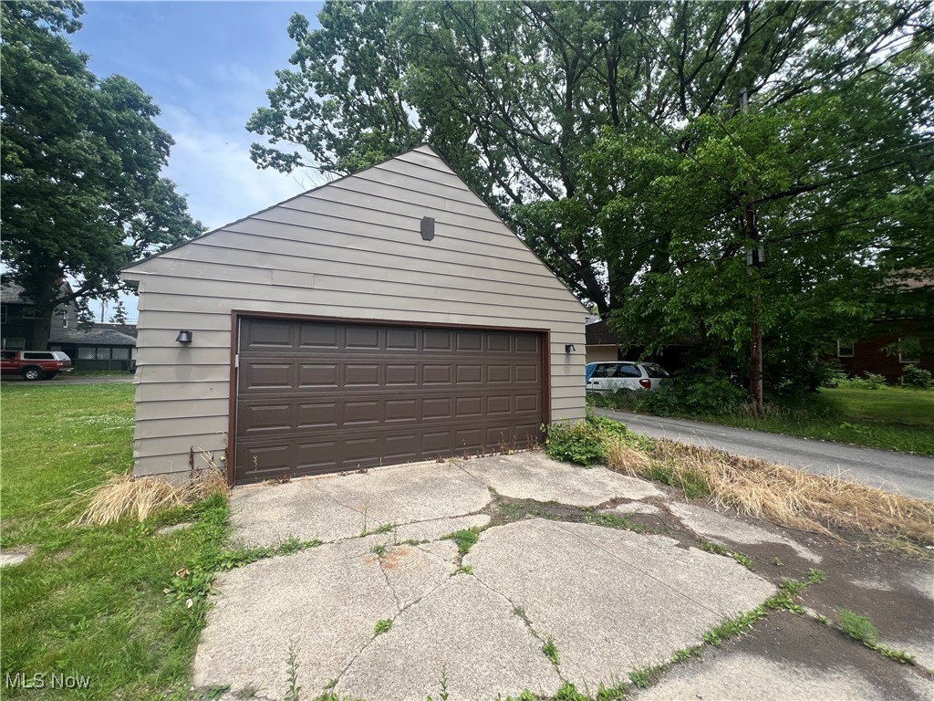 214 Front Street