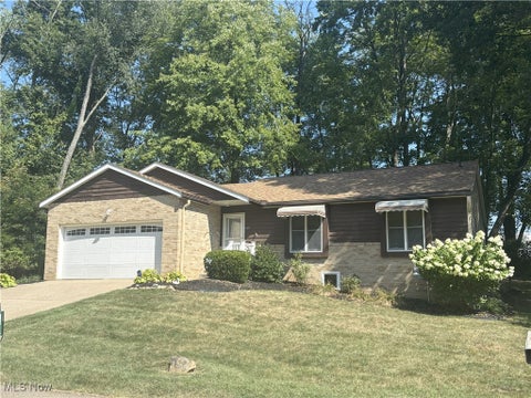 Photo for 1627 Bramblewood Circle NE