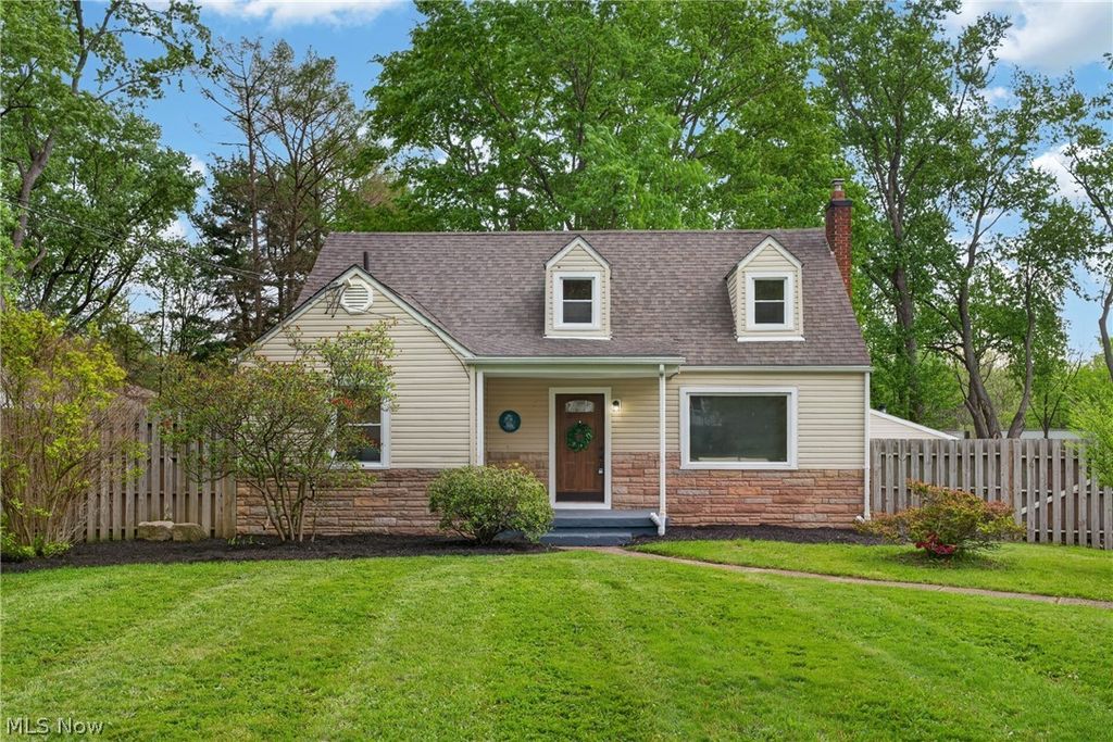 Photo of 1865 Knight Road, Akron, OH 44306 (MLS # 5207670)