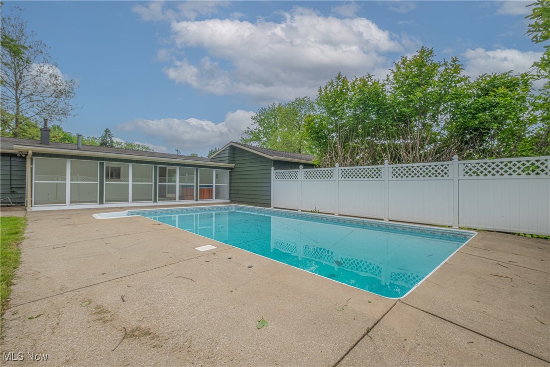 8620 Beacon Hill Drive, Chagrin Falls, Ohio image 22