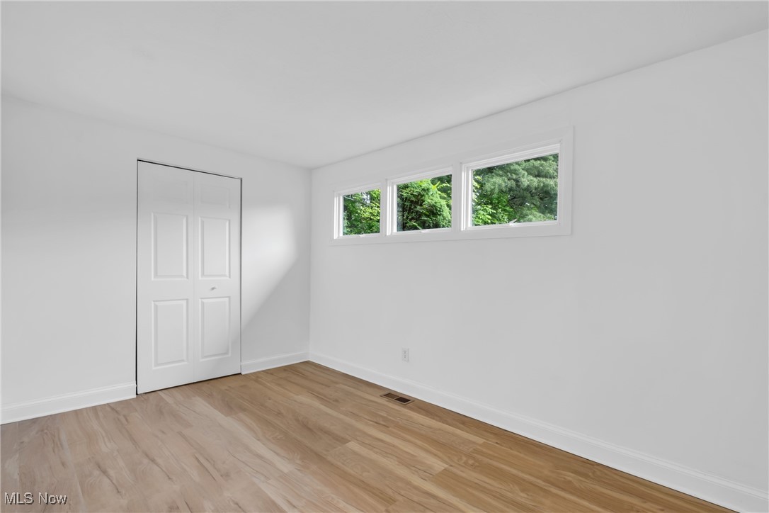 8620 Beacon Hill Drive, Chagrin Falls, Ohio image 14