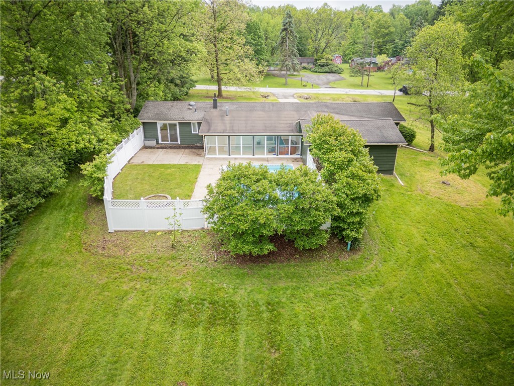 8620 Beacon Hill Drive, Chagrin Falls, Ohio image 32