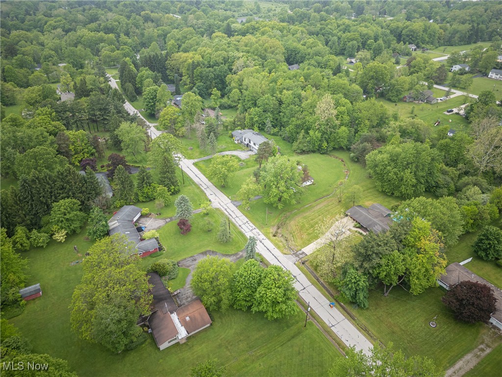 8620 Beacon Hill Drive, Chagrin Falls, Ohio image 31