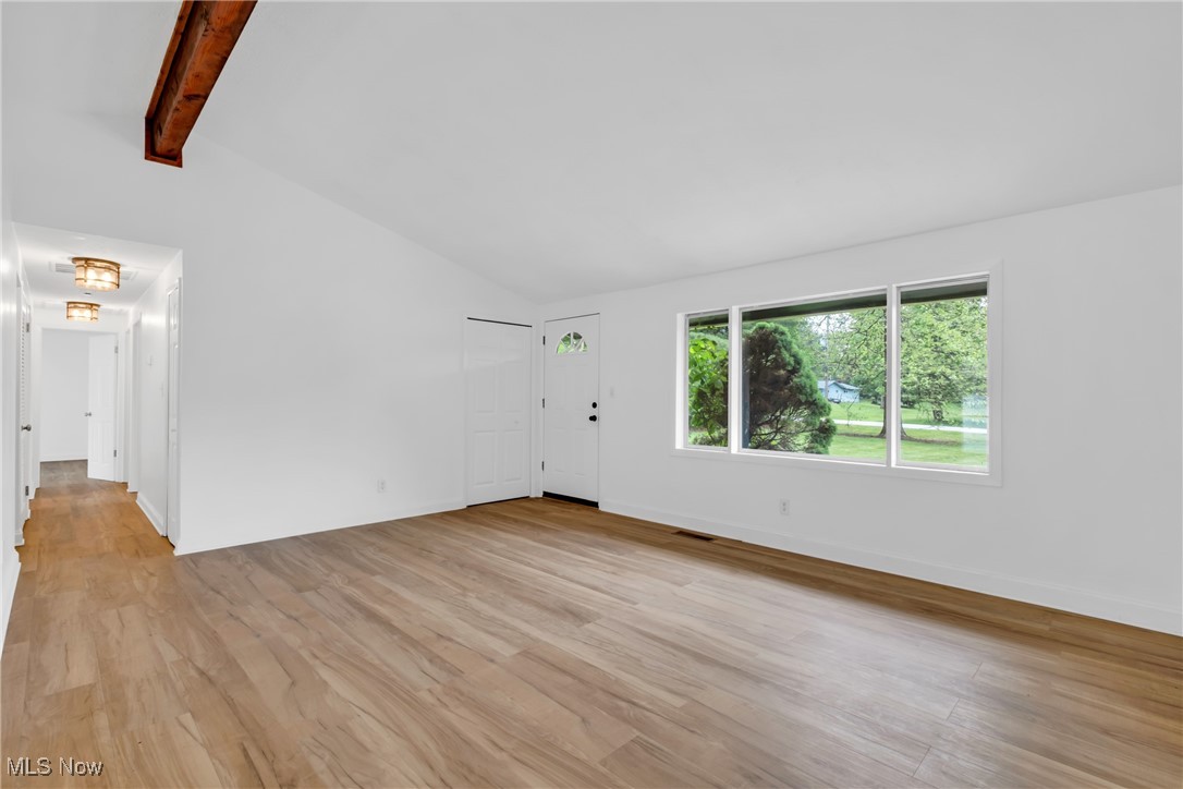 8620 Beacon Hill Drive, Chagrin Falls, Ohio image 11