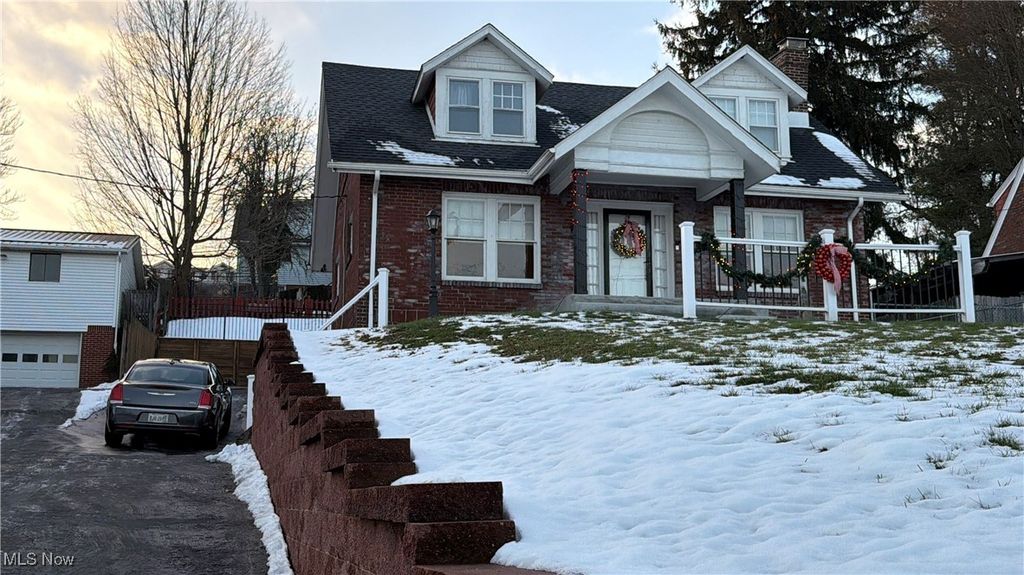 Photo of 2809 Saint Clair Avenue, East Liverpool, OH 43920 (MLS # 5177895)